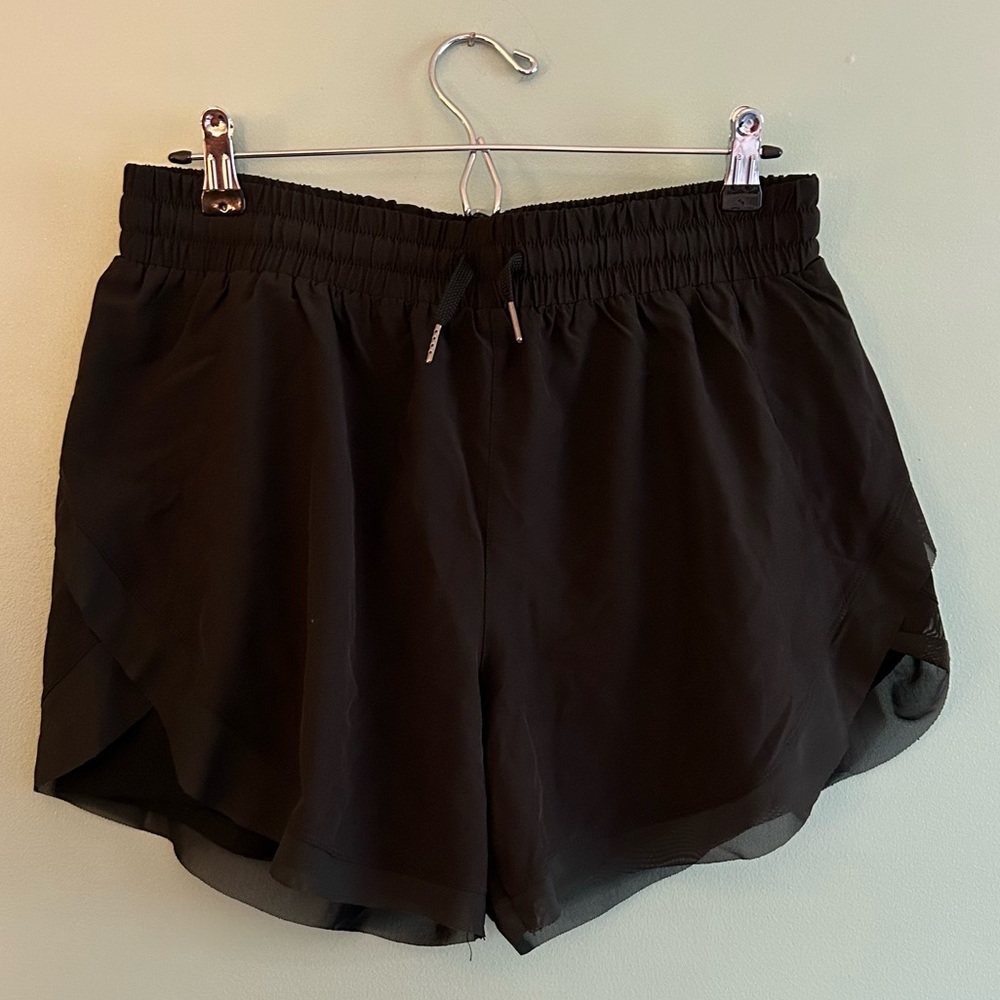 HALARA black athletic shorts with spandex